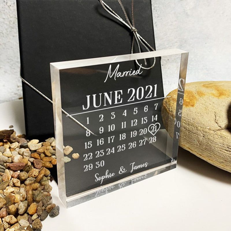 Personalised Acrylic Calendar When We First Met Clear Block Freestanding Gift Couples